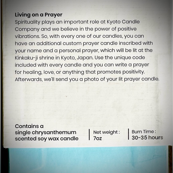 Authentic Kyoto Floral Scented Candle in Black Holder - Picture 4 of 7